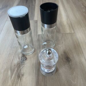 3 Silver Metal & Glass Tabletop Salt & Pepper Grinders Shakers by Swissmar